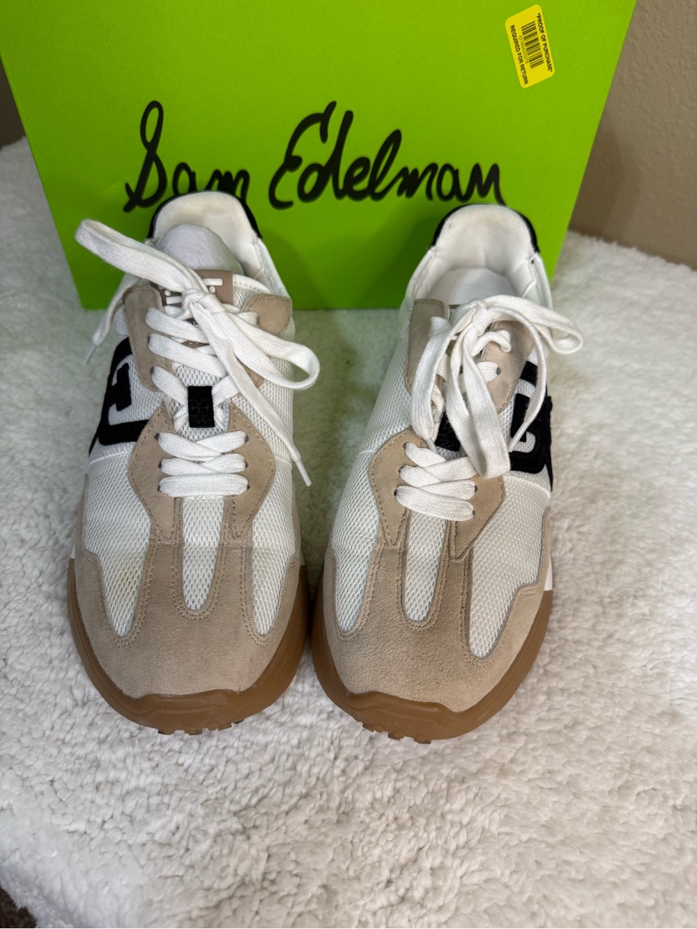 Sam Edelman White Beige Sneakers with Black Logo - Picture 5 of 13